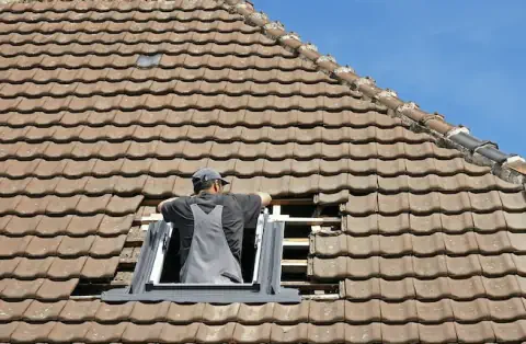 Pose de velux à Roquettes